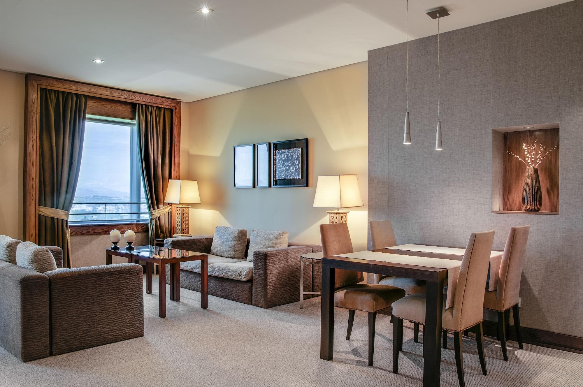Eurostars Suites Mirasierra Madrid Exterior foto A suite at the InterContinental