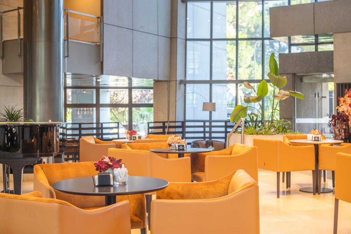 Eurostars Suites Mirasierra Madrid Exterior foto The lobby of the hotel